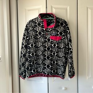 Patagonia Women's Patterned Synchilla Snap-T Pullover (GUC) – Large